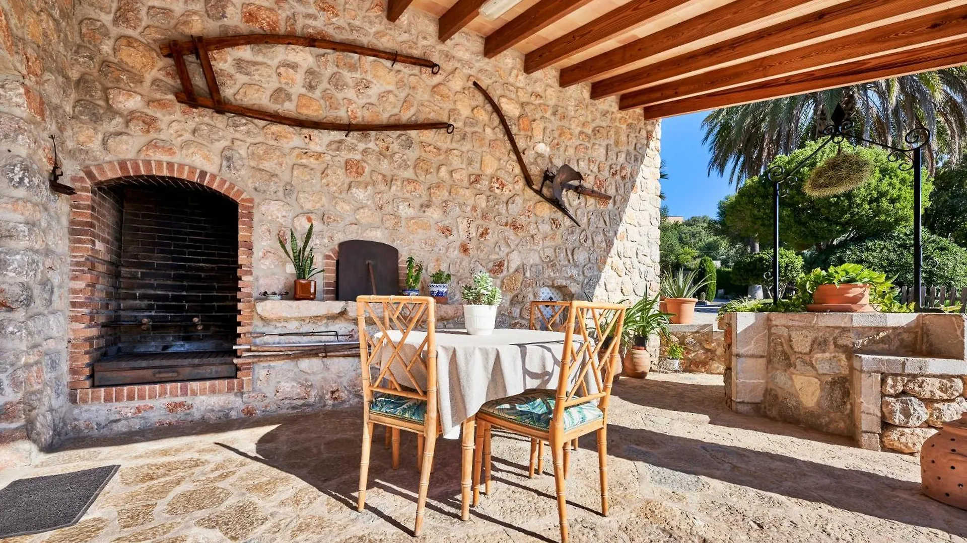 Quiet Villa In Buger With Amazing Pool, Paddle Court And Nice Garden