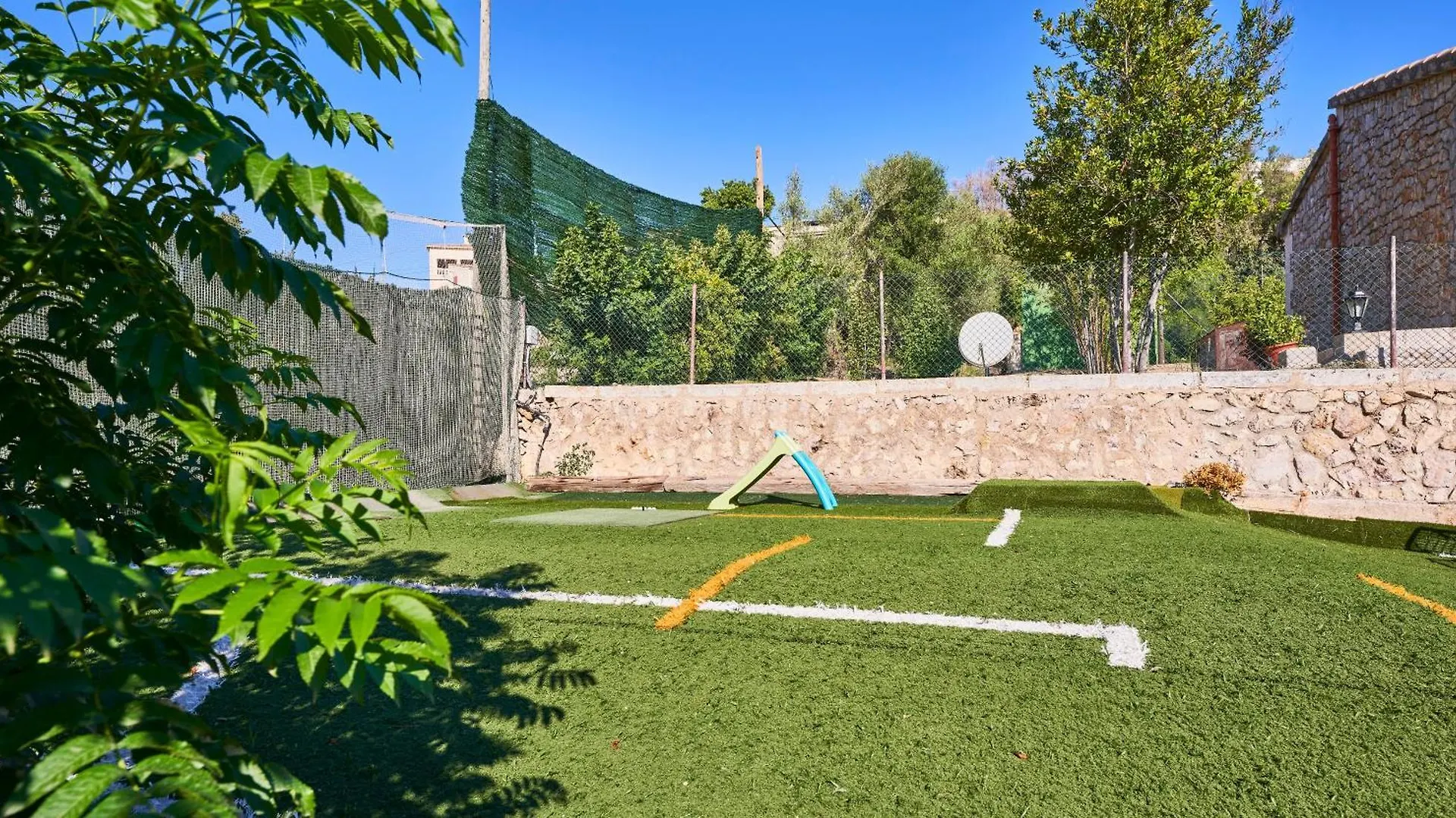 Quiet Villa In Buger With Amazing Pool, Paddle Court And Nice Garden
